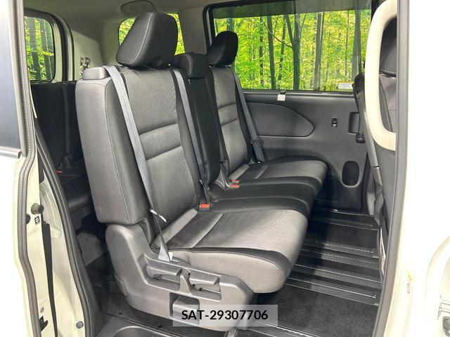 Nissan SERENA 2022-01 8728393-8