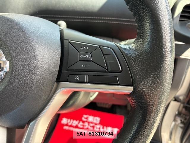 Nissan SERENA 2017-01 8728398-12