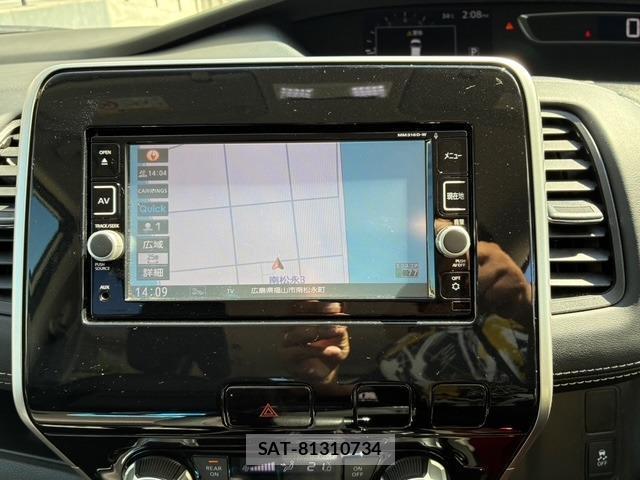 Nissan SERENA 2017-01 8728398-14