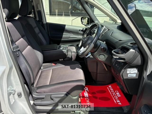 Nissan SERENA 2017-01 8728398-9