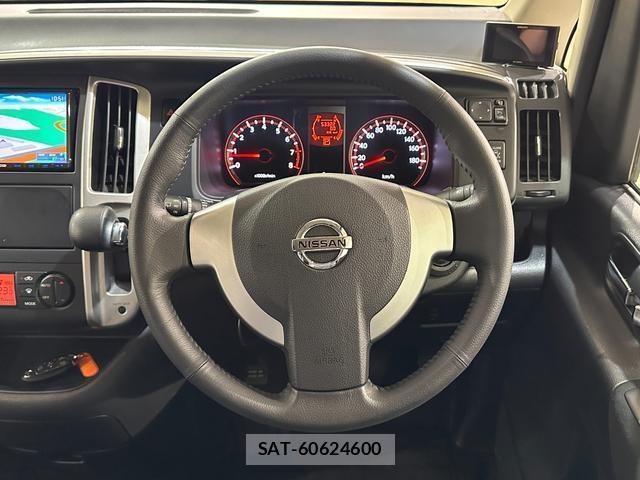 Nissan SERENA 2008-09 8728545-18