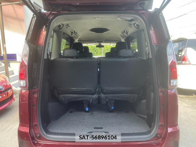 Nissan SERENA 2016-11 8728588-13