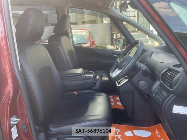 Nissan SERENA 2016-11 8728588-17
