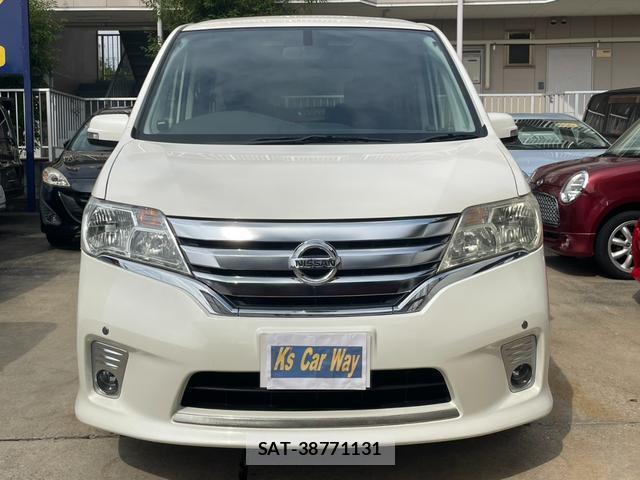 Nissan SERENA 2013-11 8728589-1