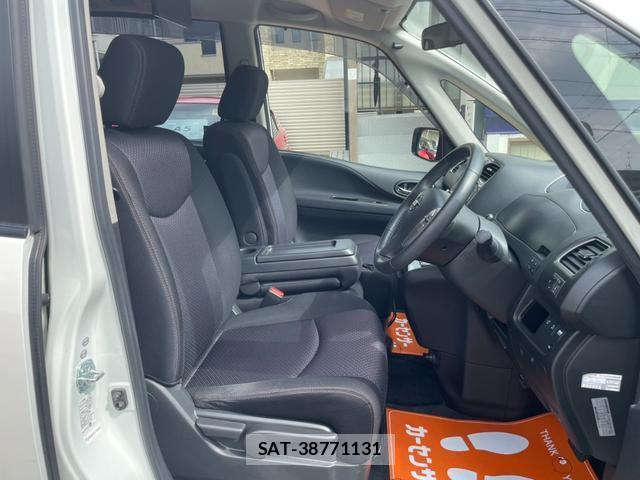 Nissan SERENA 2013-11 8728589-16