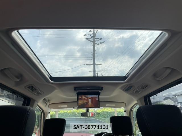 Nissan SERENA 2013-11 8728589-8