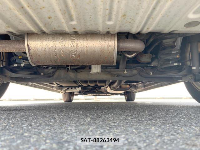 Nissan SERENA 2011-10 8728646-18