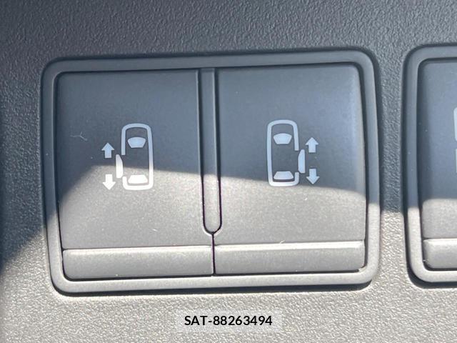 Nissan SERENA 2011-10 8728646-5