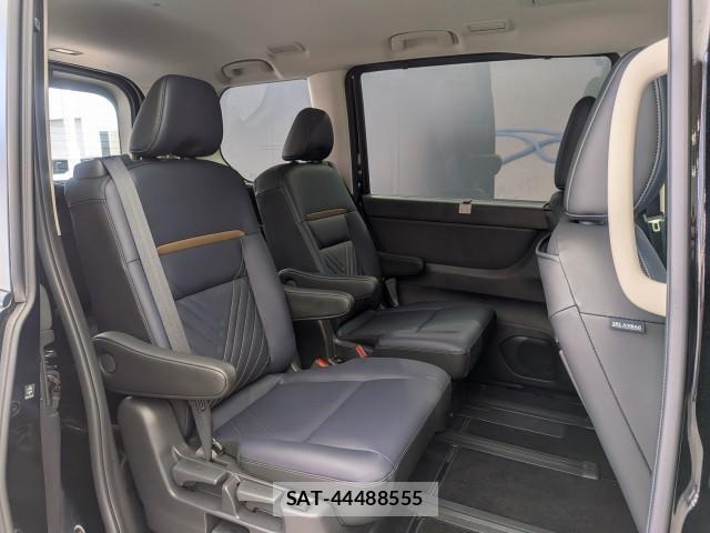 Nissan SERENA 2026-02 8728921-17