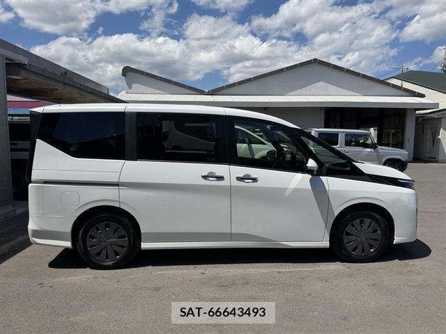 Nissan SERENA 2023-07 8728976-3
