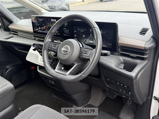 Nissan SERENA 2023-07 8728984-17