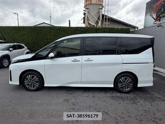 Nissan SERENA 2023-07 8728984-2