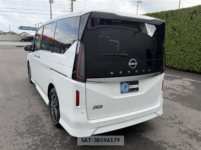 Nissan SERENA 2023-07 8728984-9
