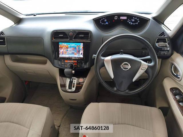 Nissan SERENA 2013-03 8729479-2