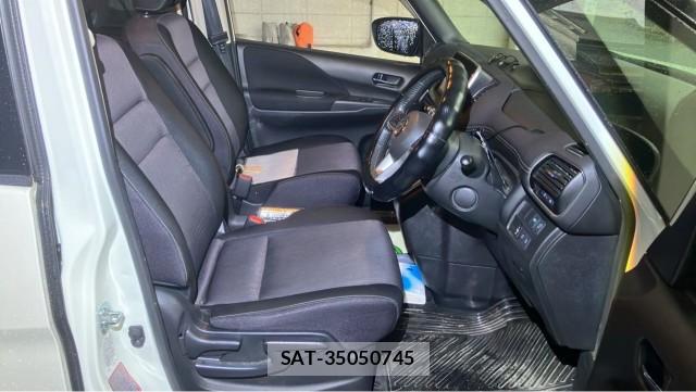 Nissan SERENA 2018-01 8729538-5