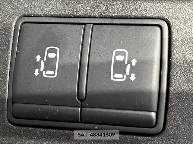 Nissan SERENA 2021-10 8730243-3
