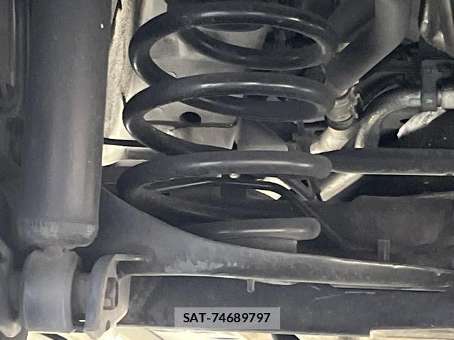Nissan SERENA 2016-10 8730836-19