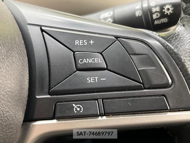 Nissan SERENA 2016-10 8730836-5
