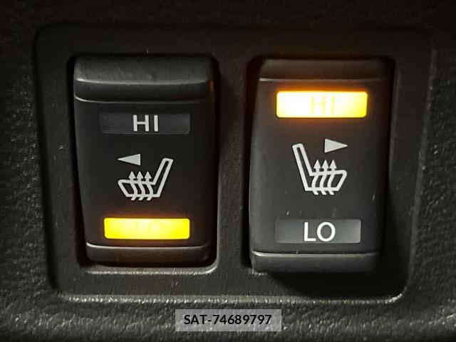 Nissan SERENA 2016-10 8730836-6