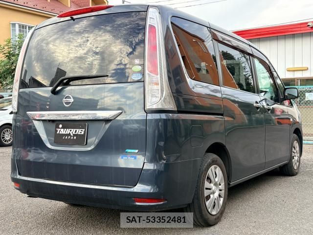 Nissan SERENA 2010-11 8731070-13