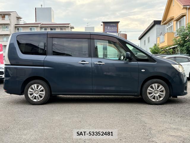 Nissan SERENA 2010-11 8731070-3
