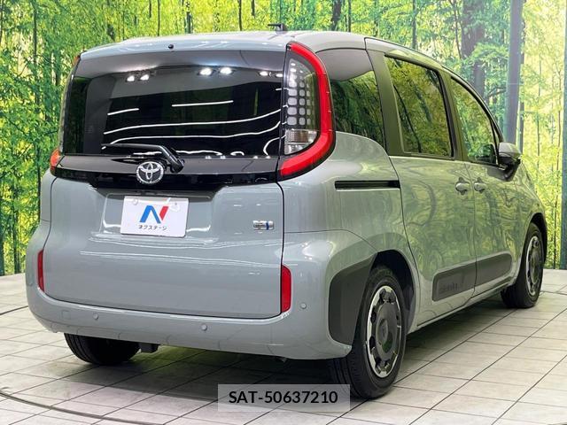 Toyota SIENTA 2023-10 8725783-16