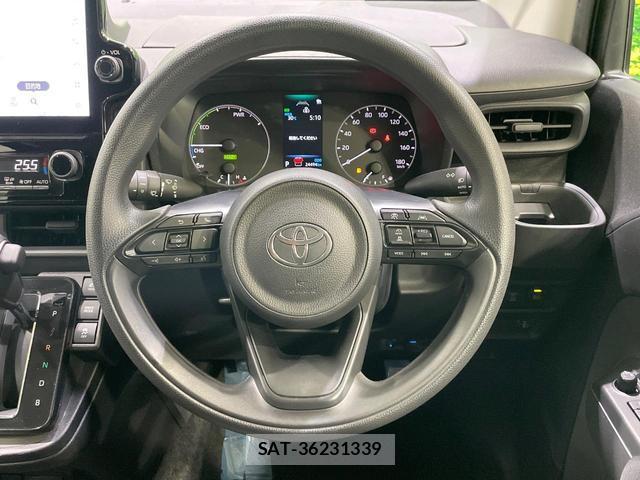 Toyota SIENTA 2023-10 8725937-11