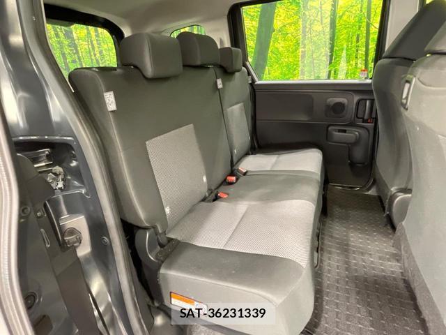 Toyota SIENTA 2023-10 8725937-9