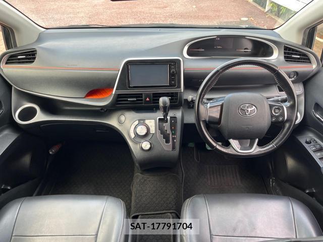 Toyota SIENTA 2016-07 8726355-1