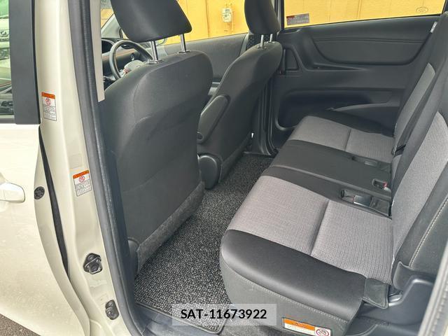 Toyota SIENTA 2018-11 8726464-14