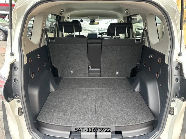 Toyota SIENTA 2018-11 8726464-15