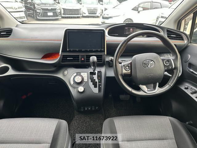 Toyota SIENTA 2018-11 8726464-2