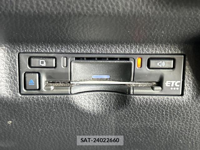 Toyota SIENTA 2024-10 8726696-7