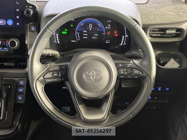 Toyota SIENTA 2022-11 8726770-11