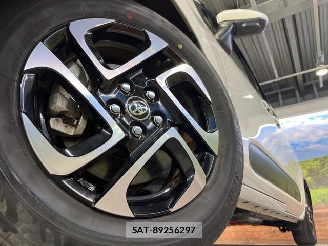 Toyota SIENTA 2022-11 8726770-13