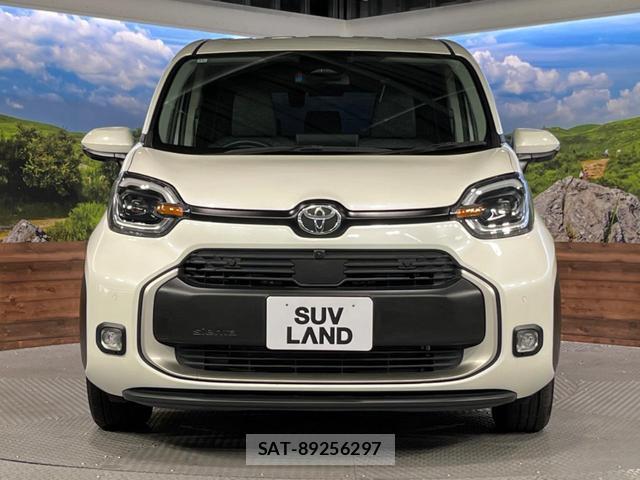 Toyota SIENTA 2022-11 8726770-14