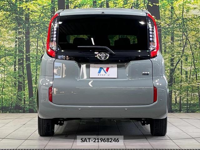 Toyota SIENTA 2023-12 8726818-16