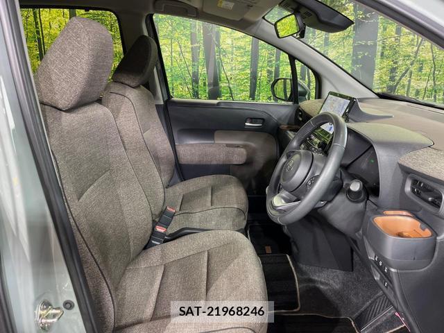 Toyota SIENTA 2023-12 8726818-9