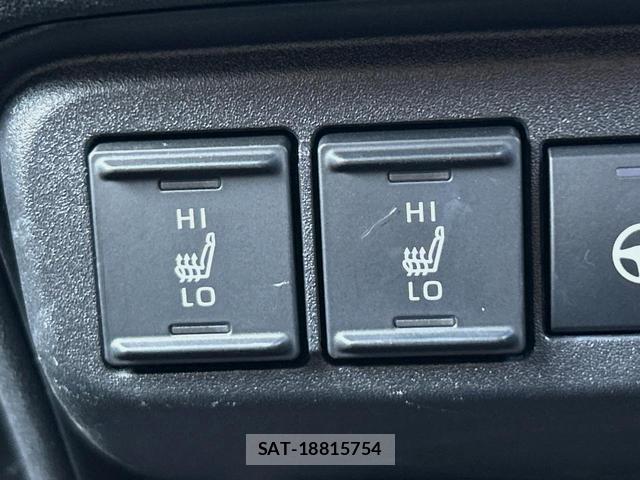 Toyota SIENTA 2023-01 8727030-6