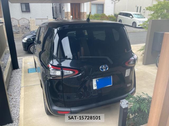 Toyota SIENTA 2015-11 8727289-1