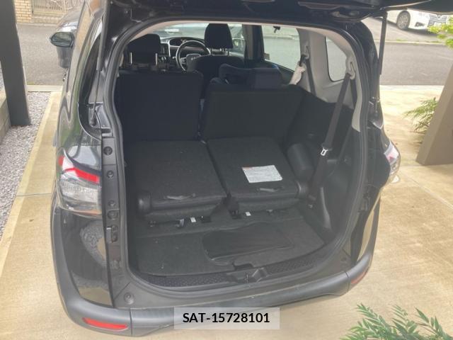 Toyota SIENTA 2015-11 8727289-14