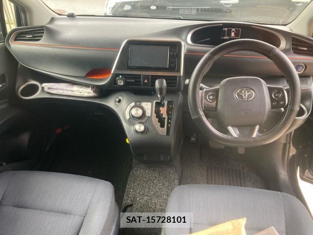 Toyota SIENTA 2015-11 8727289-5