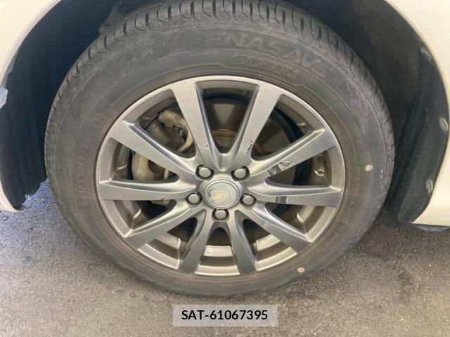 Toyota SIENTA 2016-08 8727690-13