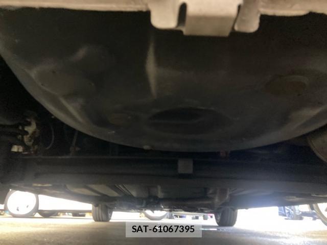Toyota SIENTA 2016-08 8727690-17