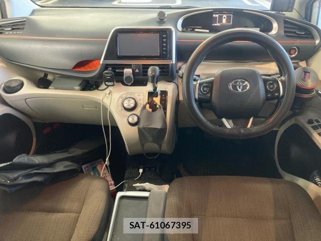 Toyota SIENTA 2016-08 8727690-3