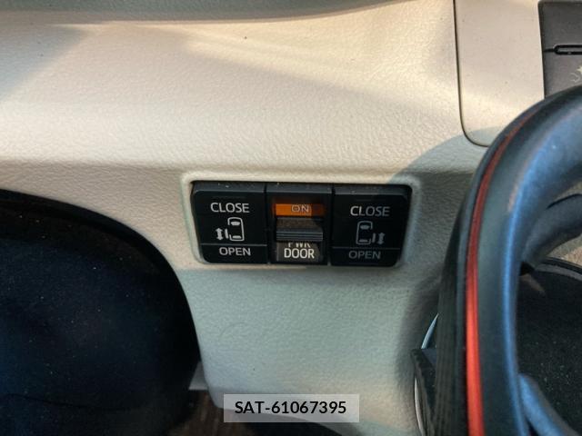 Toyota SIENTA 2016-08 8727690-7