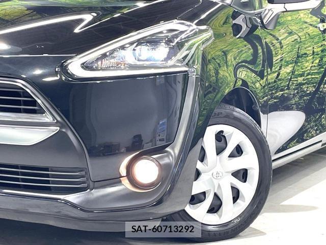 Toyota SIENTA 2016-07 8727872-14