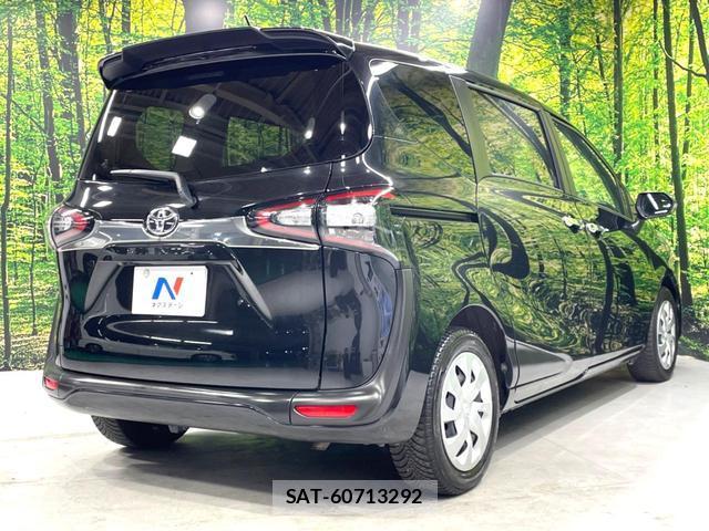 Toyota SIENTA 2016-07 8727872-19