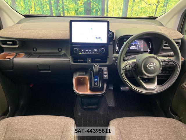 Toyota SIENTA 2024-10 8728122-1