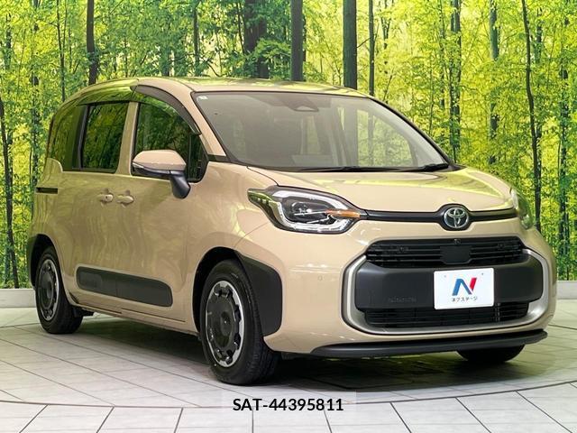 Toyota SIENTA 2024-10 8728122-16